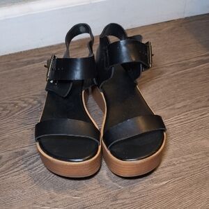 Brash Black Platform Sandals with Tan Wood-Look Sole Size 6 Y3